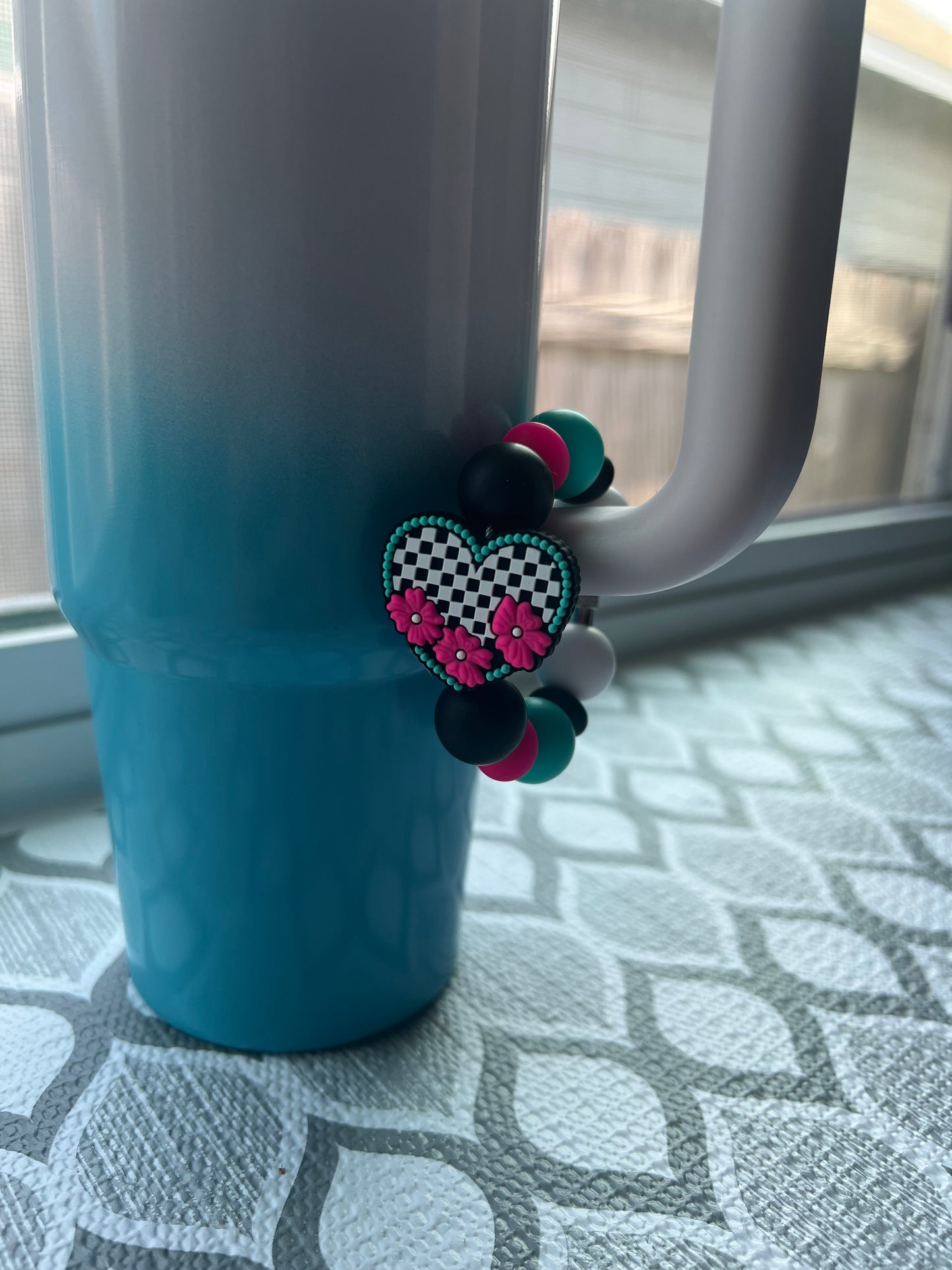 Checkered Heart Tumbler Handle Charm